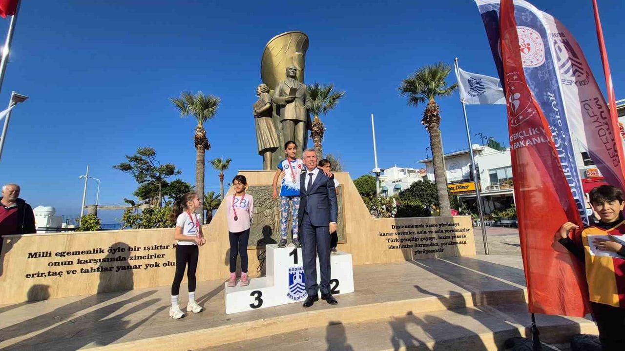Bodrum'da Heyecan Dolu Büyük Atatürk Koşusu