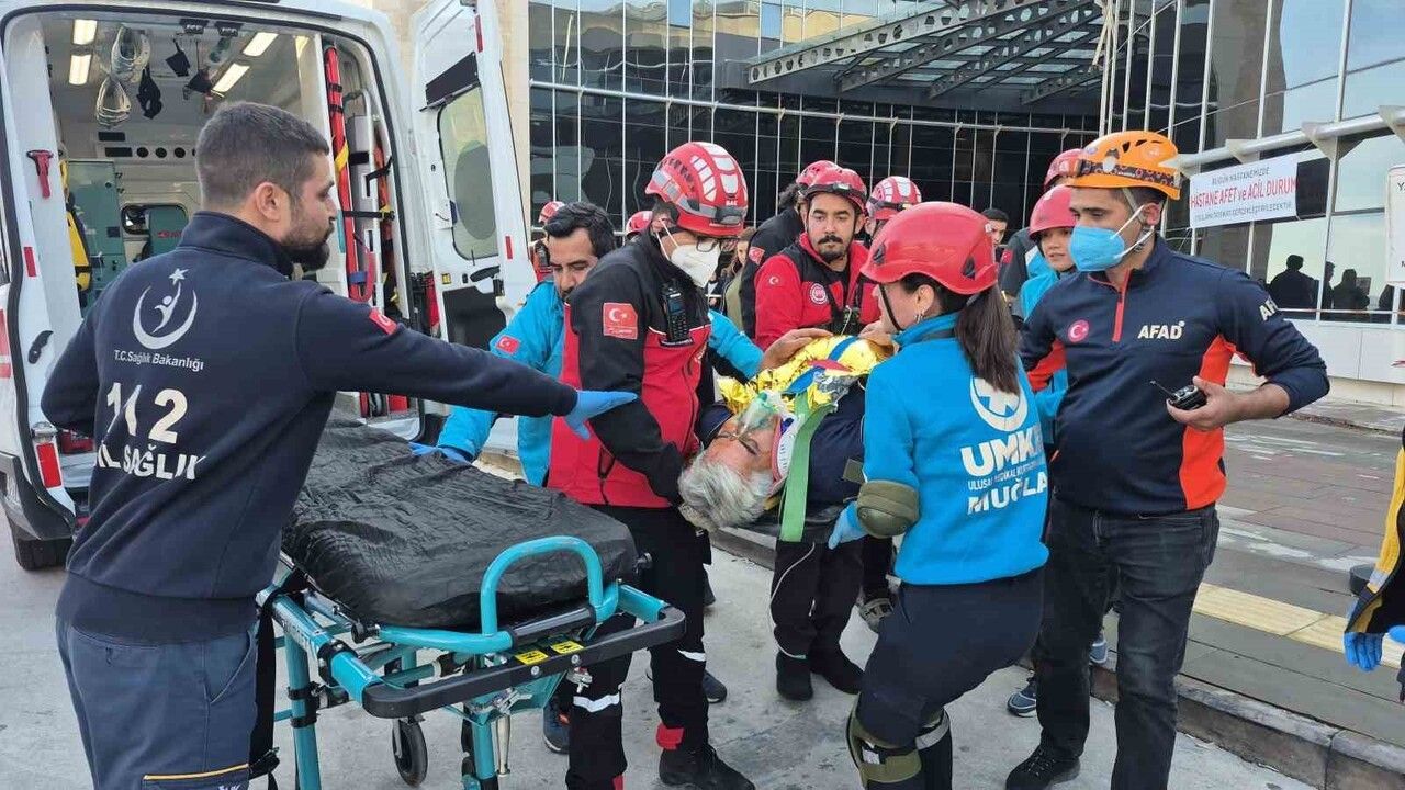 Bodrum Devlet Hastanesi'nde Deprem ve Yangın Tatbikatı