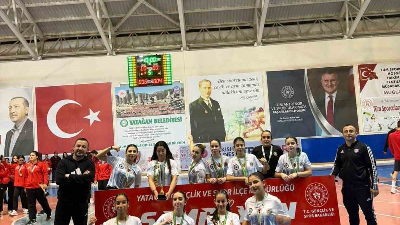 Bodrum Gündoğan Spor Kulübü Kadın Hokey Takımı 1. Lig'e Yükseldi