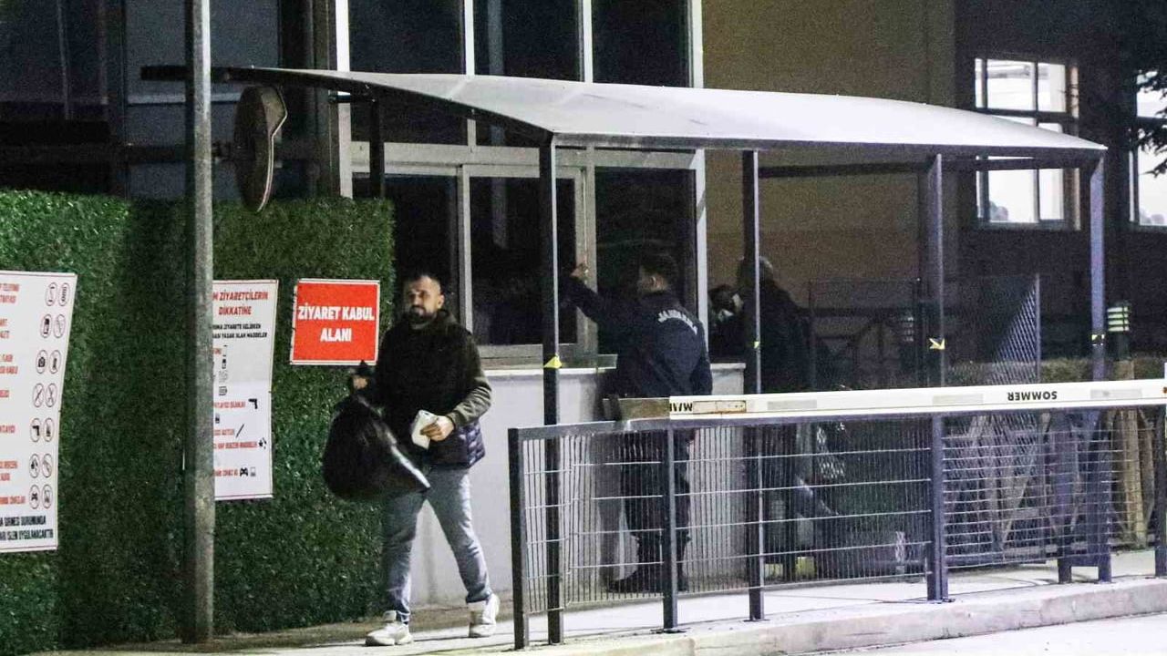 Bolu'da Cezaevinden Tahliyeler Başladı: Sevinç ve Bekleyiş