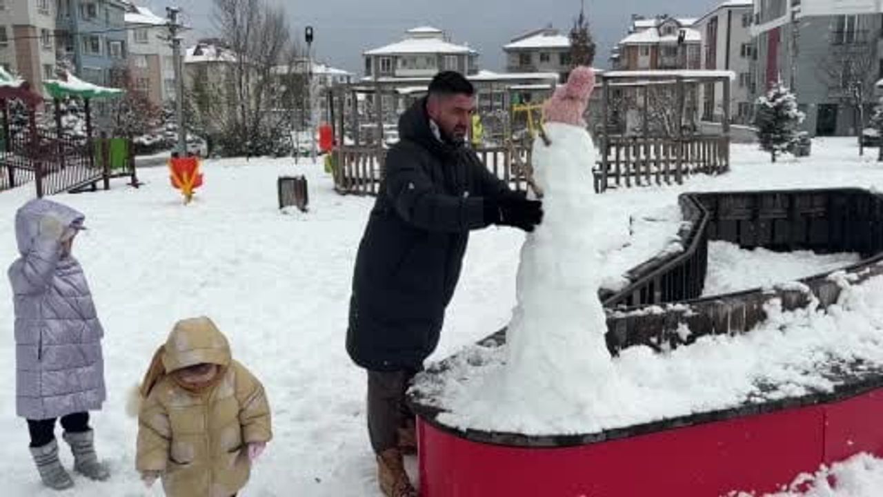 Bolu'da Kar Nedeniyle Eğitime Ara Verildi