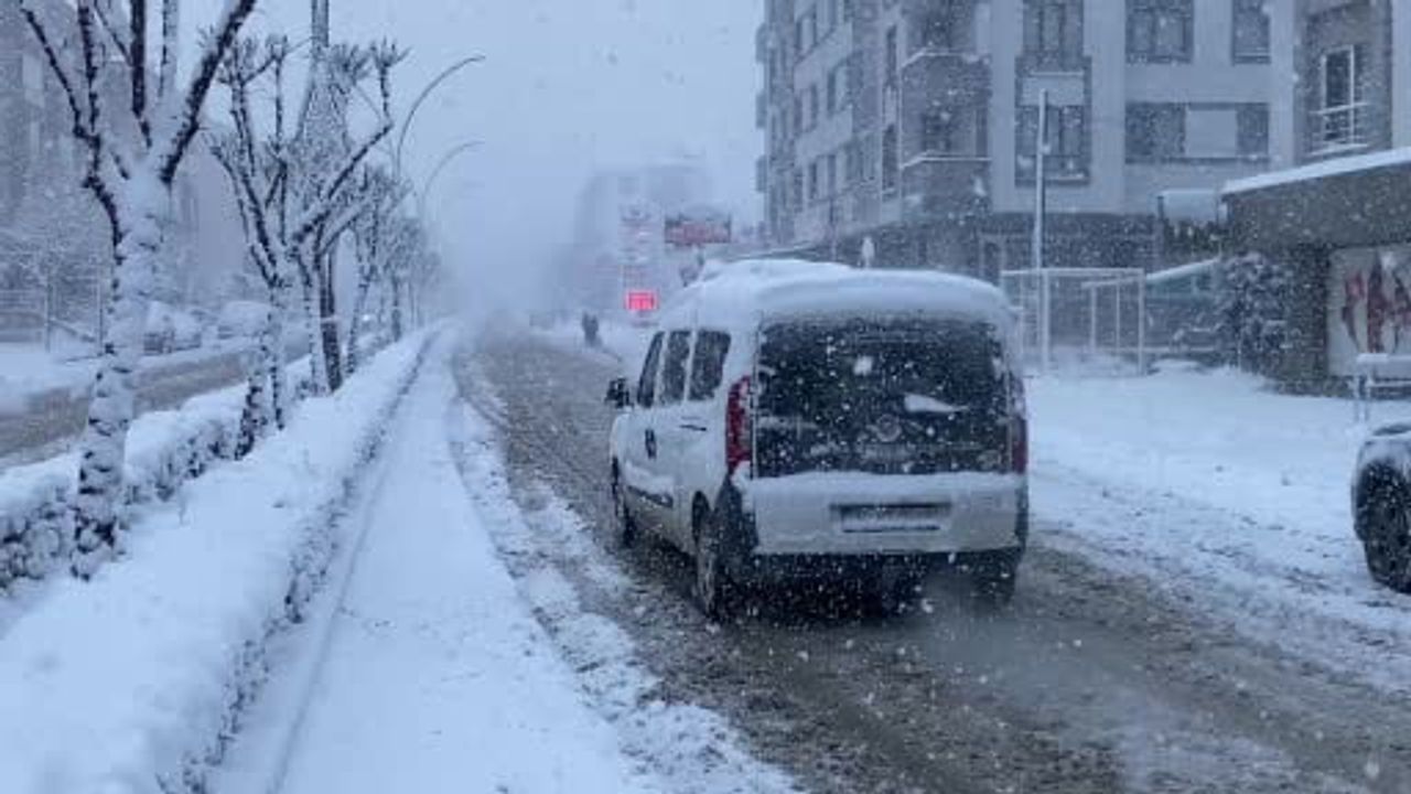 Bolu’da Kışın İlk Kar Yağışı