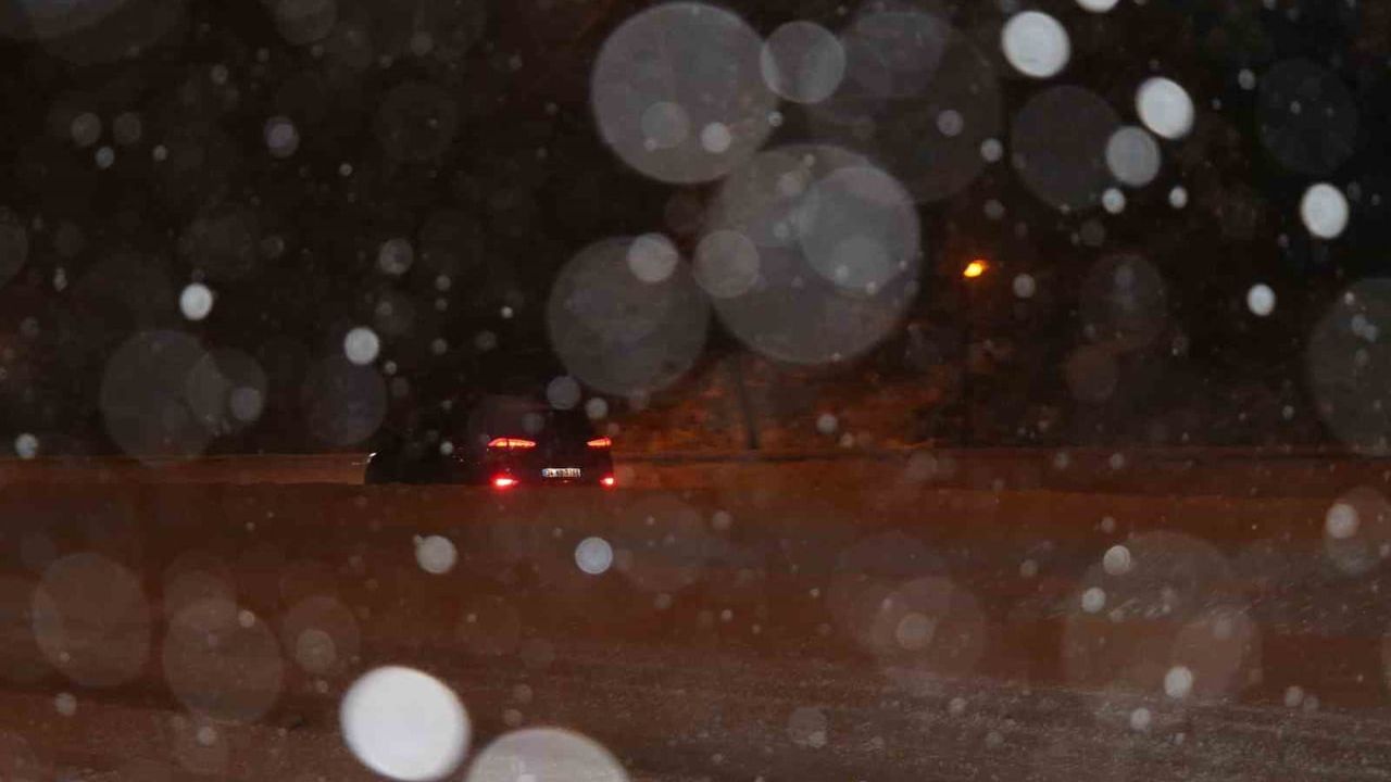 Bolu Dağı'nda Yoğun Kar Yağışı