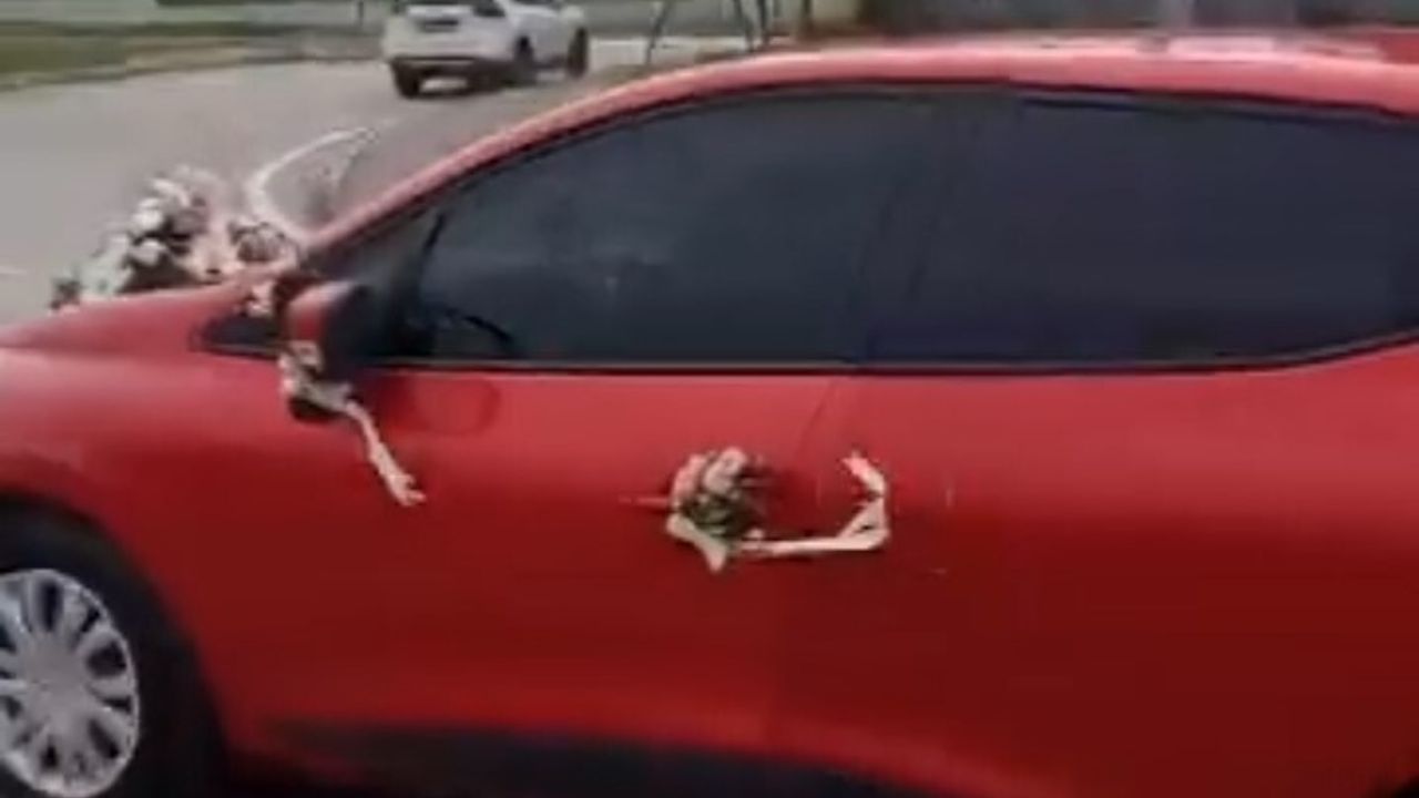 Boşanmayı Düğün Gibi Kutlayan Kadın