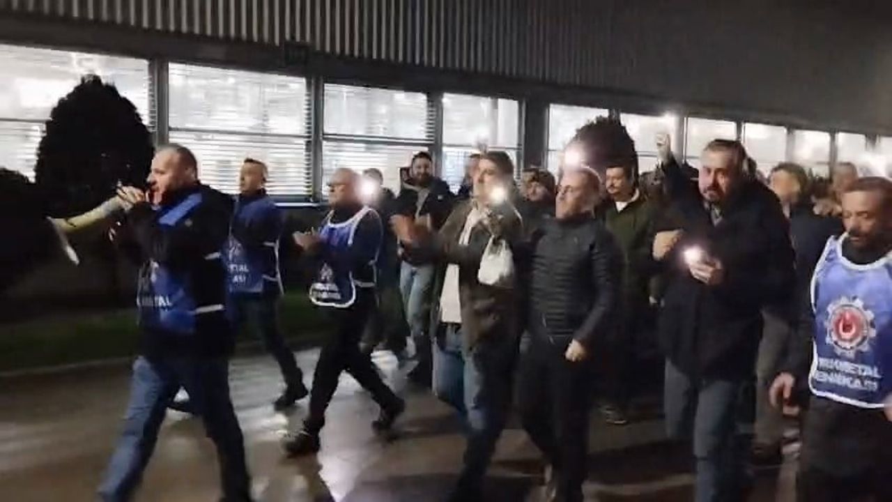 Bosch Fabrikası'nda Işıklı Eylem Gerçekleşti