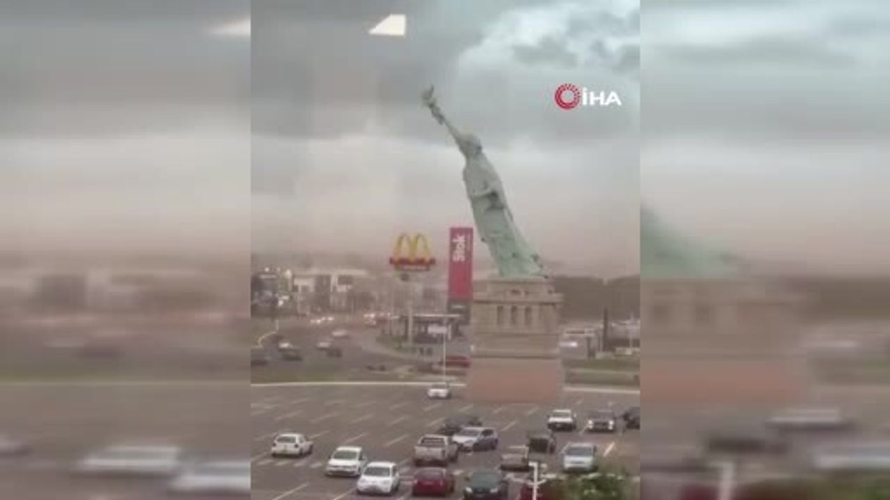 Brezilya'da Fırtına Heykeli Devirdi