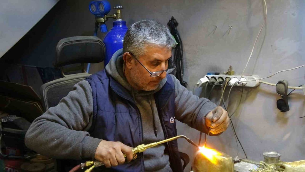 Bronz Dökümüyle Sanata Hayat Veren Kadın