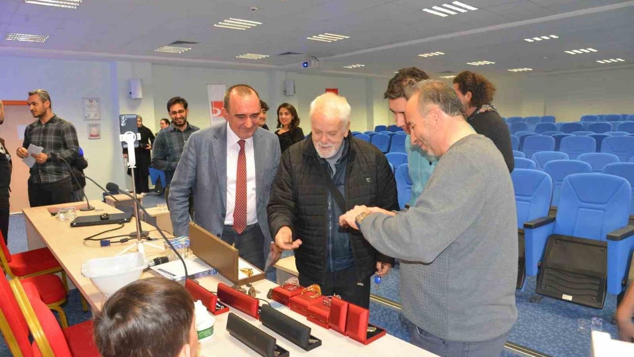 BŞEÜ’de Göktaşı Avcısı Semineri İlgilileri Buluşturdu