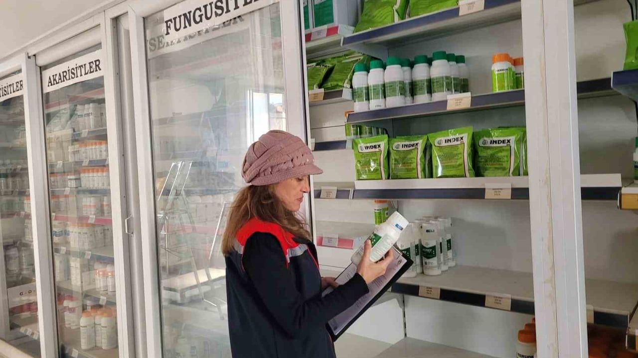 Buharkent'te Bitki Koruma ve Gübre Bayilerine Denetim Yapıldı