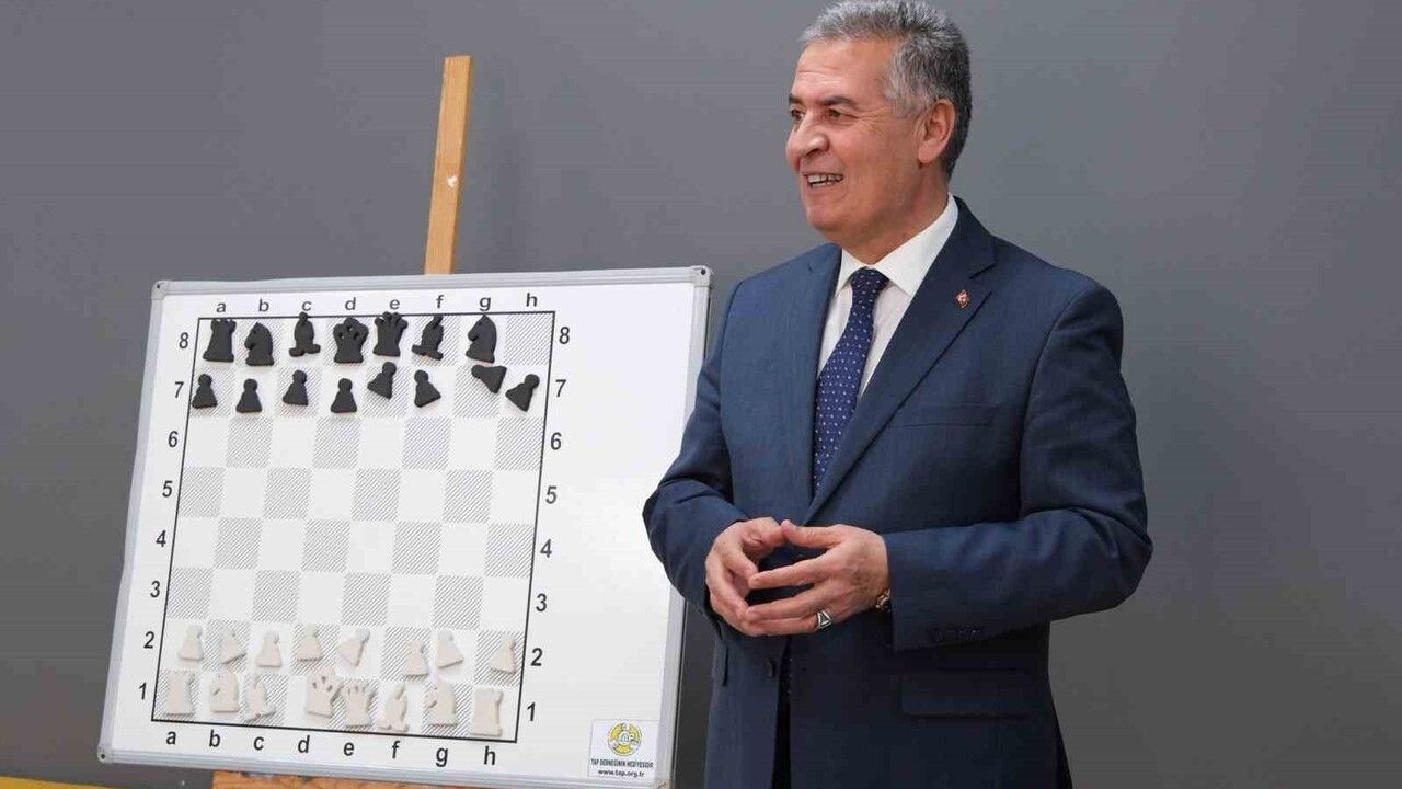 Buharkent'te Gençlerin Satranç Başarısı