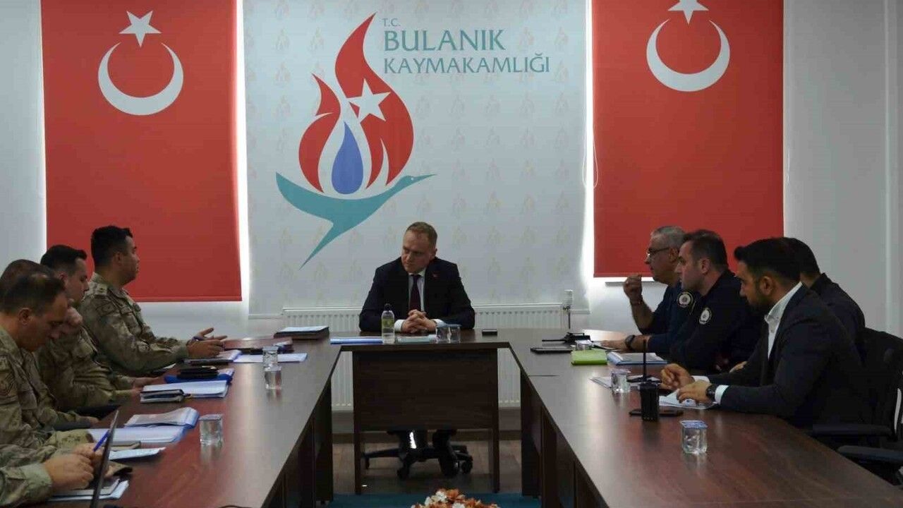 Bulanık’ta Güvenlik ve Asayiş Üzerine Toplantı Gerçekleştirildi