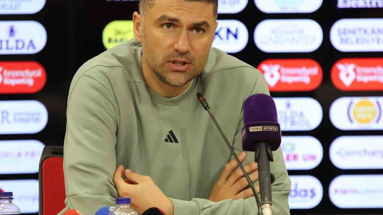 Burak Yılmaz Takımdan Ayrılacağını Açıkladı