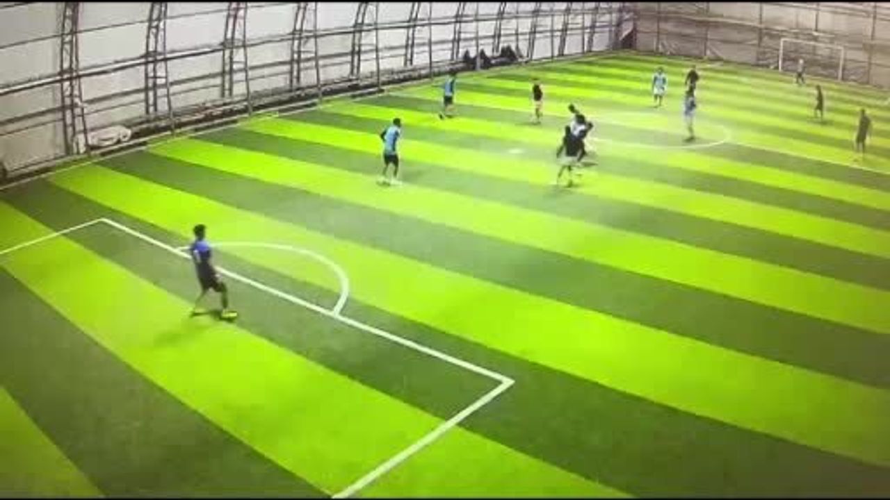 Burdur’da Halı Sahada Tekme Tokatlı Kavga