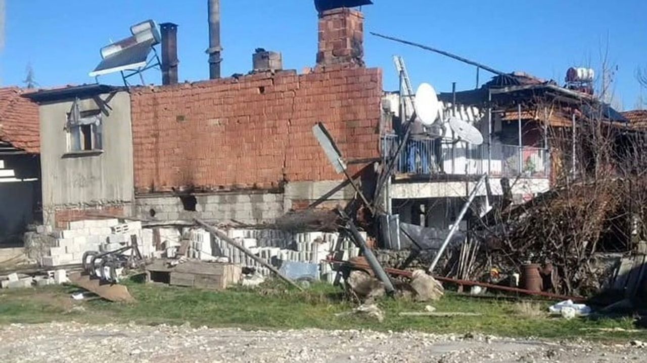 Burdur'da Patlayan Kalorifer Kazanı Yangına Neden Oldu