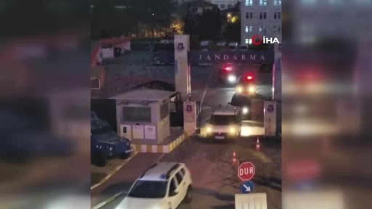 Burdur'da Yasadışı Hayvan Operasyonu: Burma Pitonu ve Tarantula Ele Geçirildi