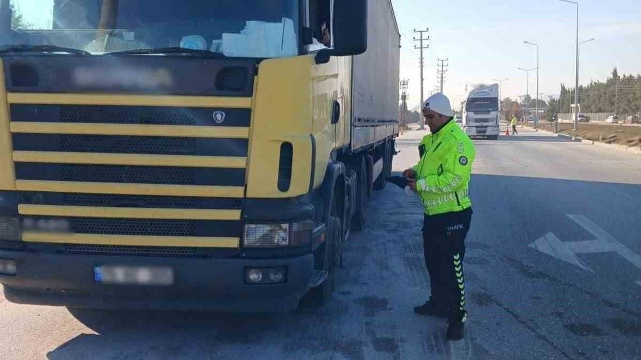 Burdur'da Yük Taşıyan Araçlara Yönelik Ceza Denetimi