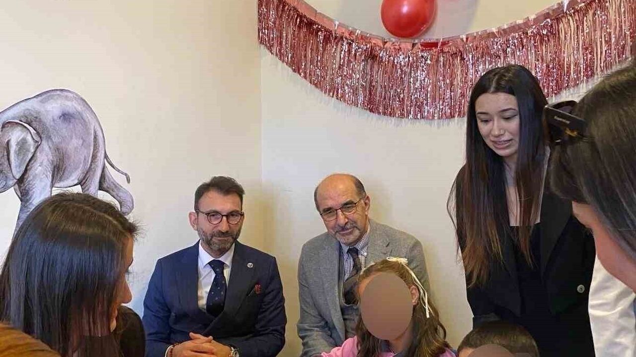 Burhaniye Uygulamalı Bilimler Fakültesi'nden Özel Çocuklara Oyun Alanı Desteği