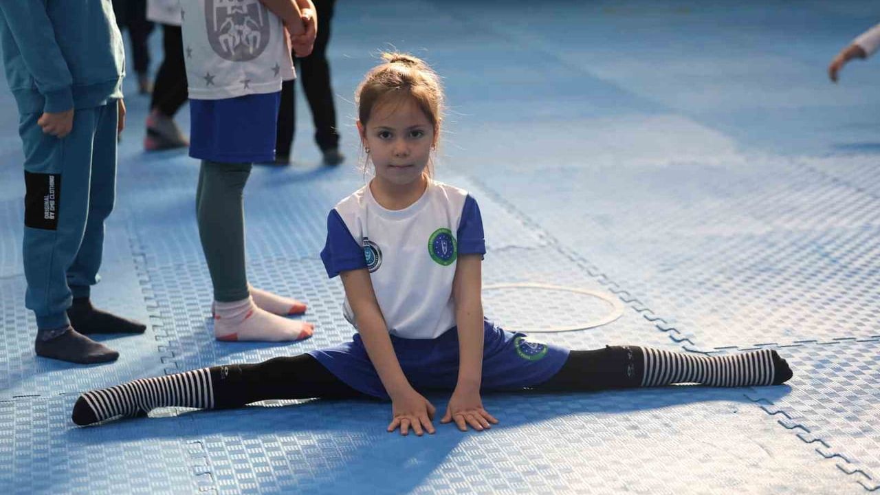 Bursa Büyükşehir Belediyesi'nin Kış Spor Okulları Sertifika Töreni