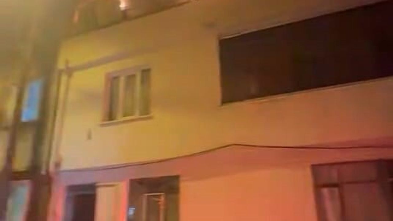 Bursa'da Çatı Yangını Korkuttu