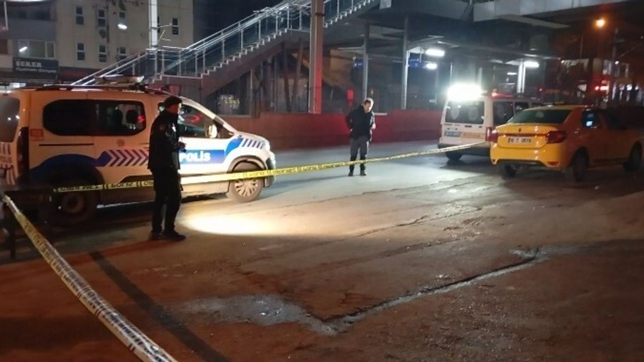 Bursa'da Eğlence Mekanı Önünde Silahlı Çatışma: 1 Ağır Yaralı