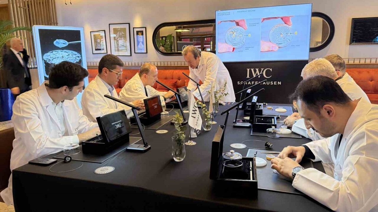 Bursa'da Mekanik Saat Atölyesi: Koleksiyoncular Parçaları Birleştiriyor