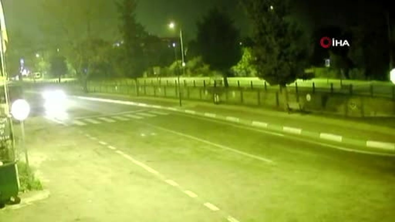 Bursa'da Minibüs Dereye Uçtu: 1 Yaralı