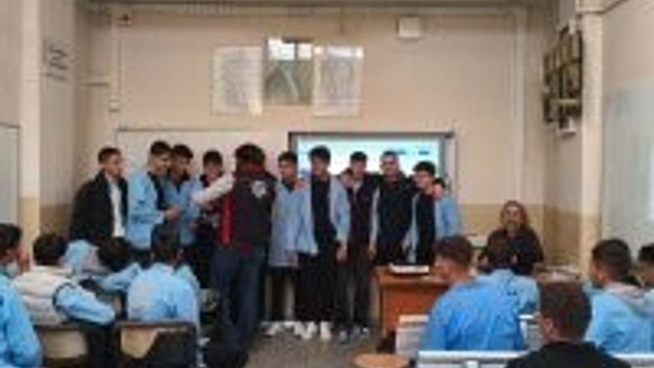 Bursa'da Öğrencilere Elektronik Atık Bilgilendirmesi