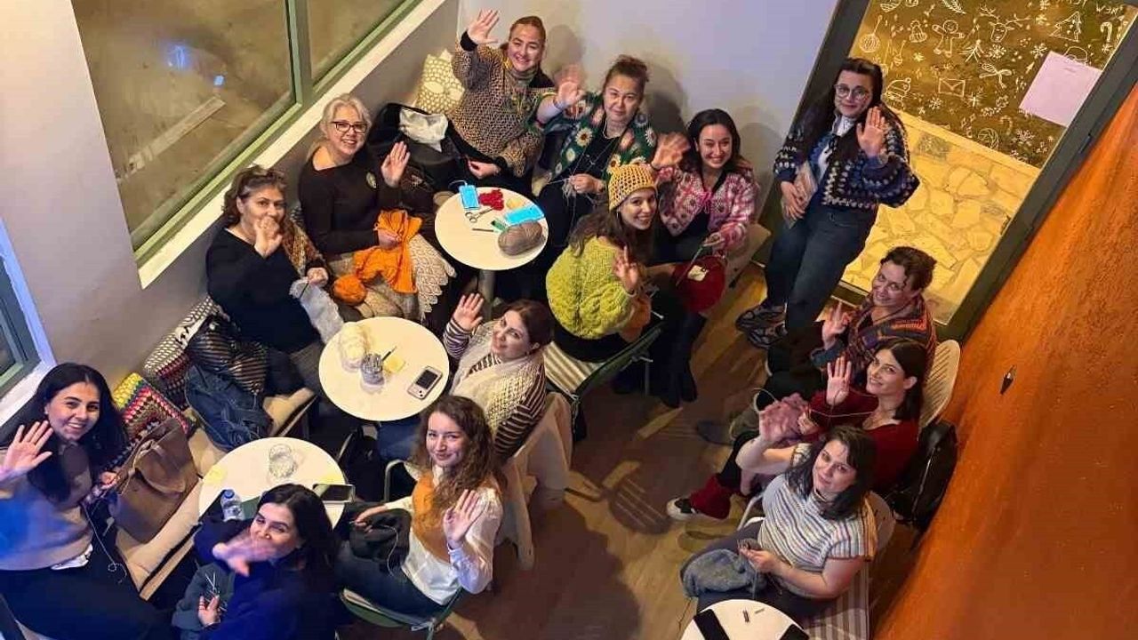 Bursa'da Örgü Yarışması: 'Örgünü Giy Gel' Etkinliği