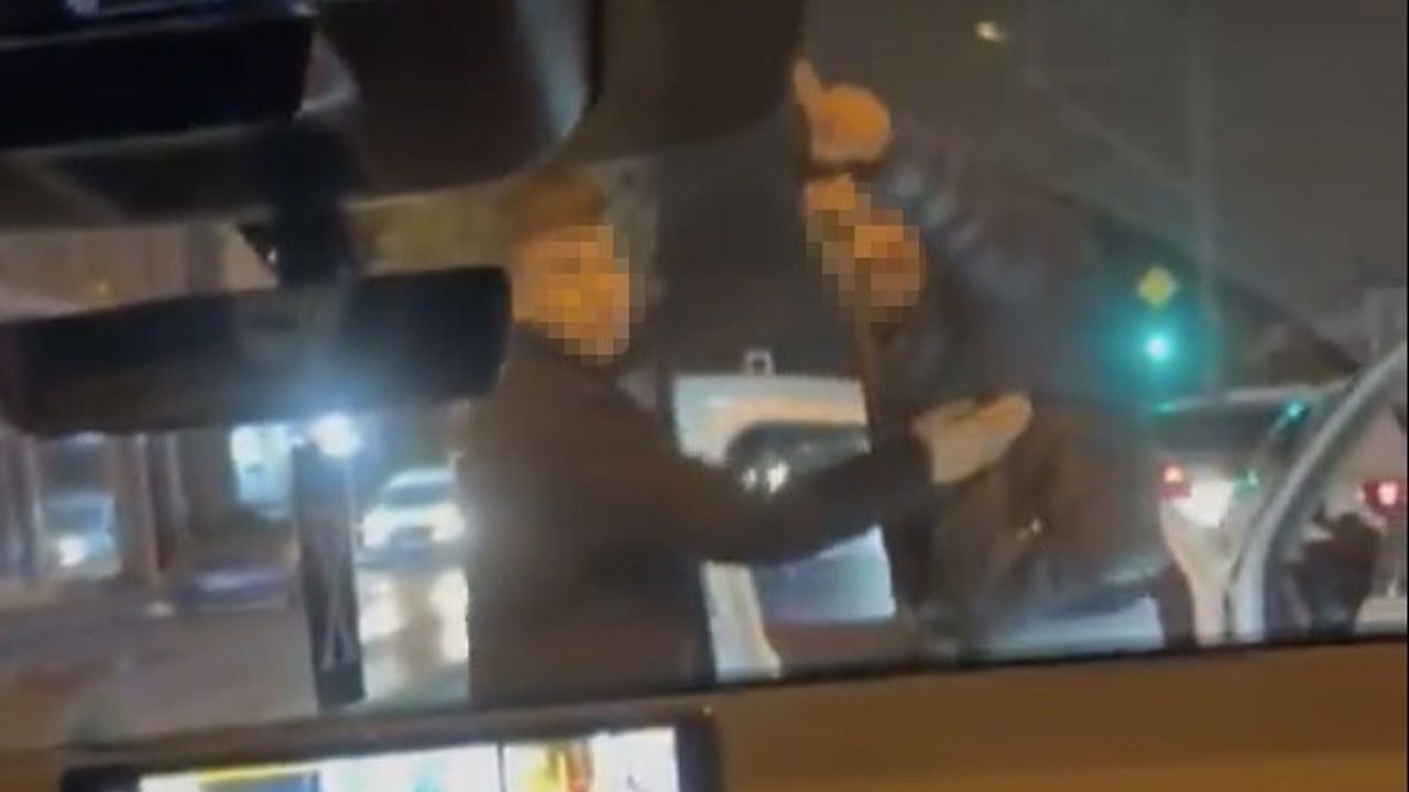 Bursa'da Trafikte Gerilim: Agresif Sürücü Küçük Çocuğu Tehdit Etti