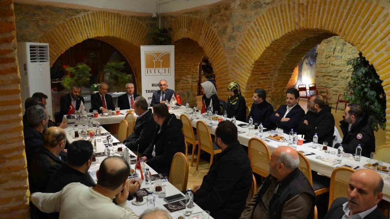 Bursa'da Tütünle Mücadele İçin Kapalıçarşı'da Bilgilendirme Toplantısı Düzenlendi