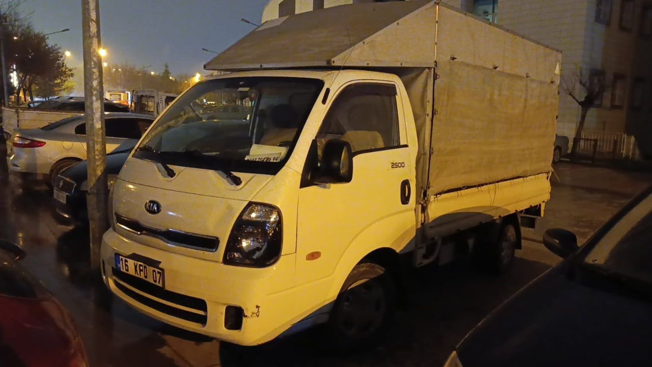 Bursa'da Yaya Kazası: Kamyonet Çarpan Necla S. Yaralandı