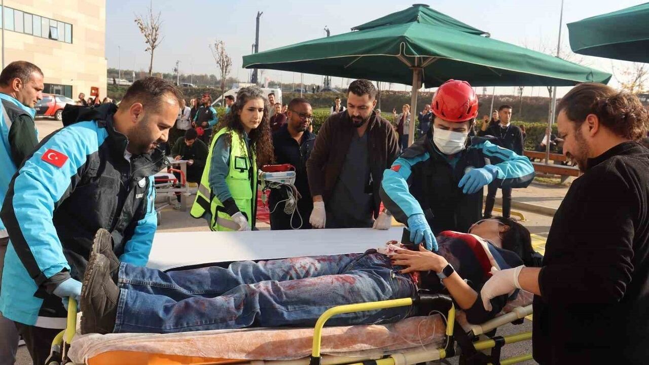 Bursa Şehir Hastanesi'nde Gerçekçi Afet Tatbikatı