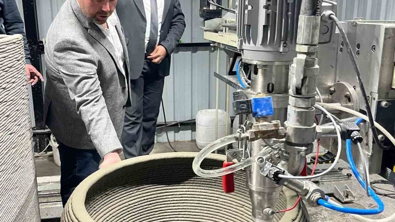 Bursa Uludağ Üniversitesi 3D Beton Yazıcı ile Hızla Ev İnşa Edecek
