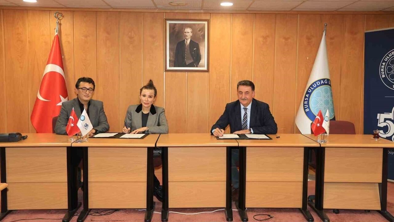 Bursa Uludağ Üniversitesi ve Otomotiv Sektöründen İşbirliği Protokolü