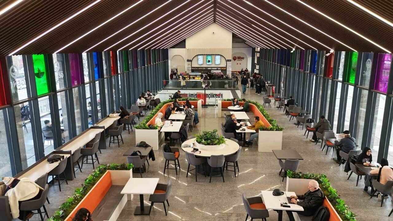 Bursalı Gençler Genç Kafe’den Vazgeçemiyor