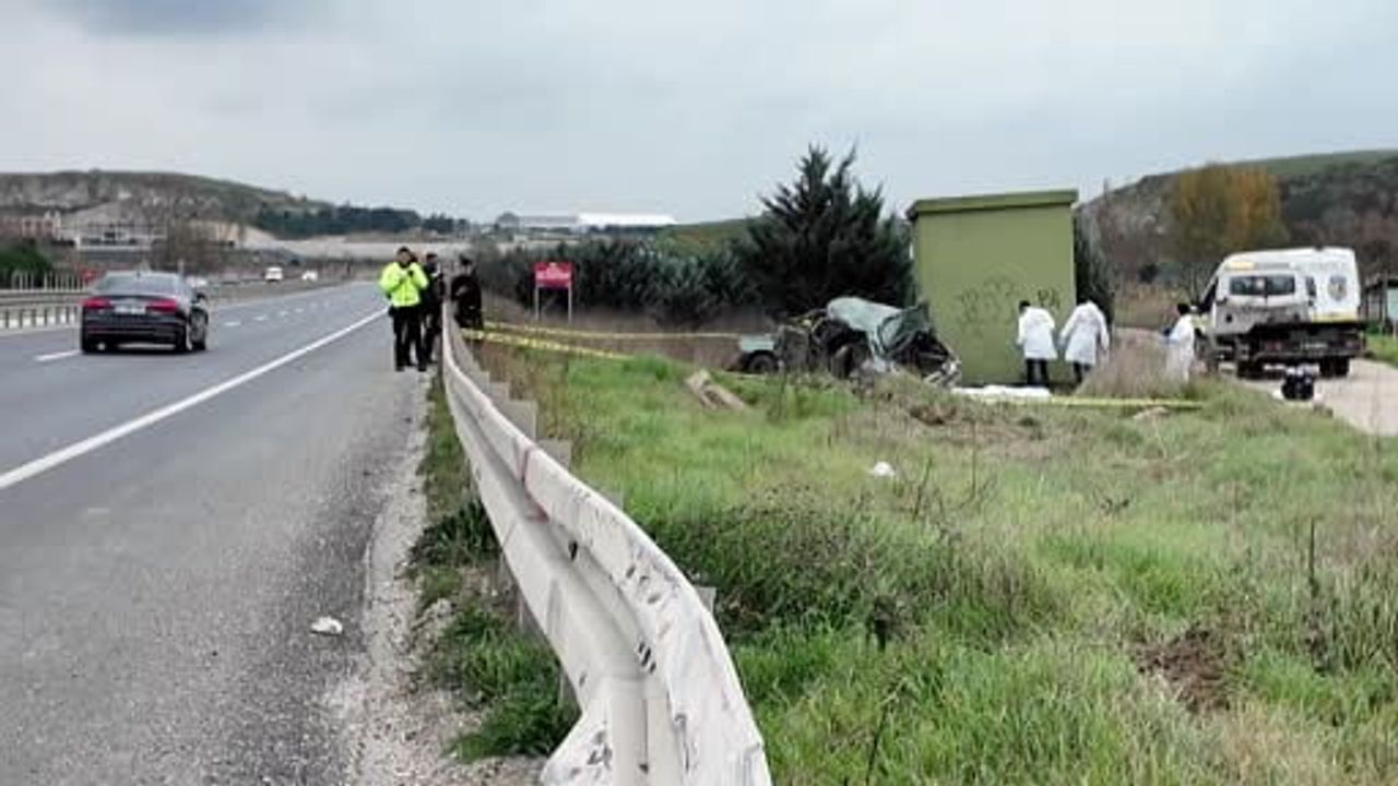 Büyükçekmece'de Gece Kazası: İki Kişi Hayatını Kaybetti