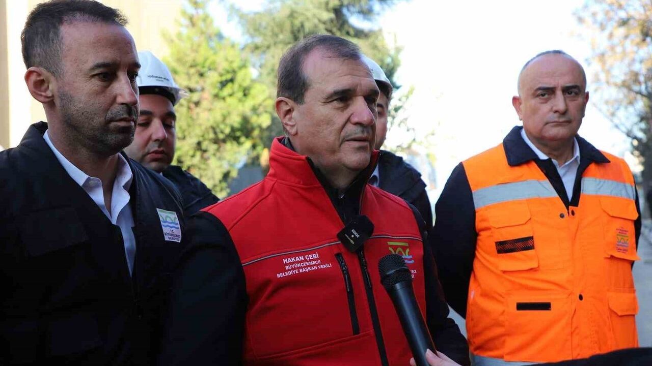 Büyükçekmece'de Riskli Yapının Yıkımı Gerçekleşti