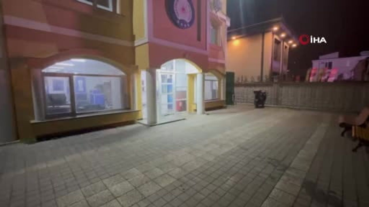 Büyükçekmece'de Yol Kavgasında Tır'a Vuran Sürücü Yakalandı