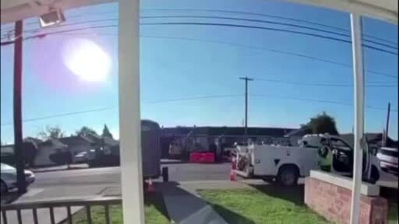 California'da Doğal Gaz Patlaması: 6 Yaralı, 3 Ev Yıkıldı