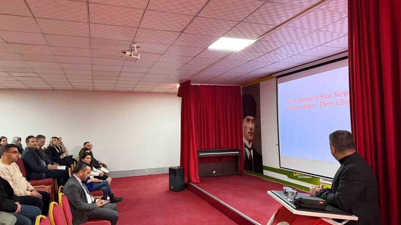 Çamlıca Koleji'nde Aile ve Çocuk İletişimi Semineri