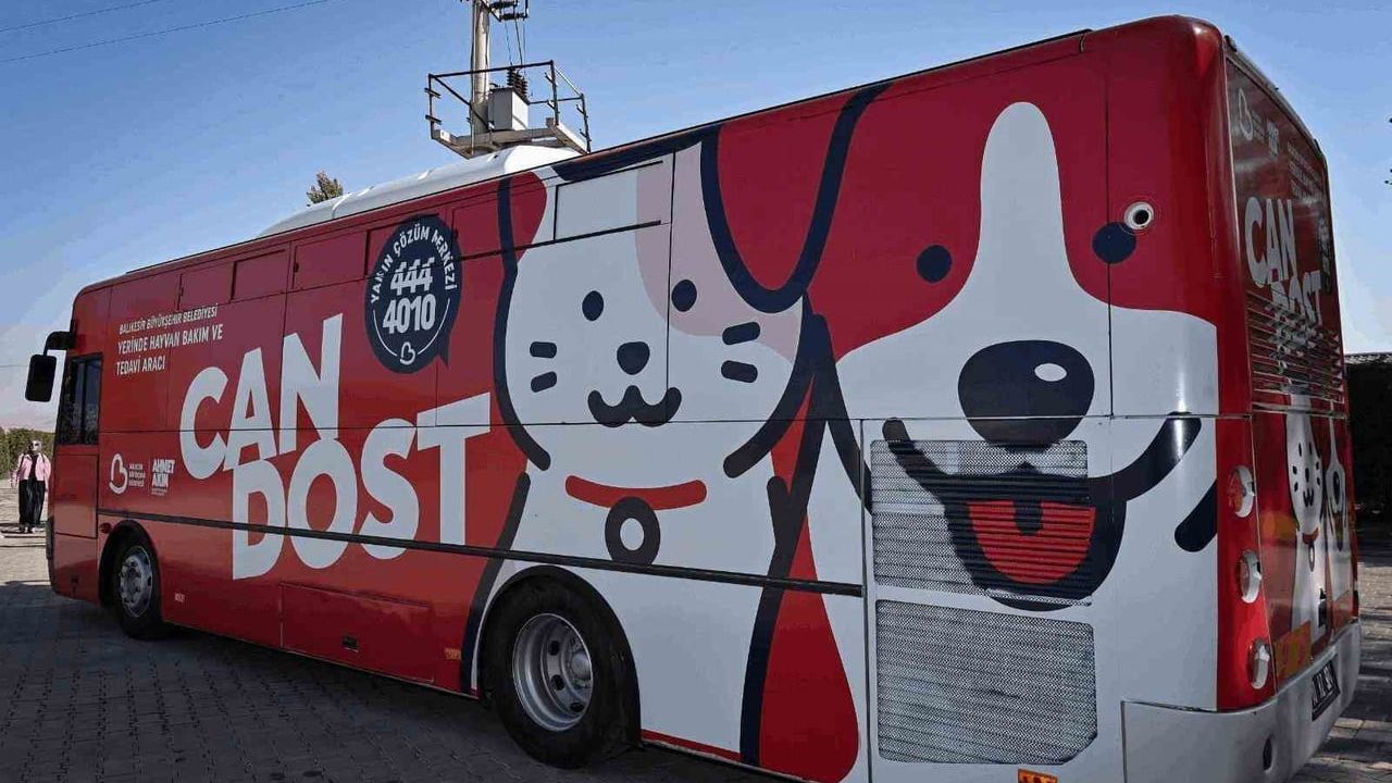 Can Dost Mobil Hayvan Bakım Aracı Bigadiç'ten Yolculuğuna Başladı