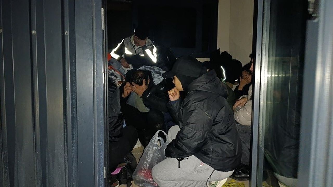 Çanakkale'de 32 Kaçak Göçmen Yakalandı