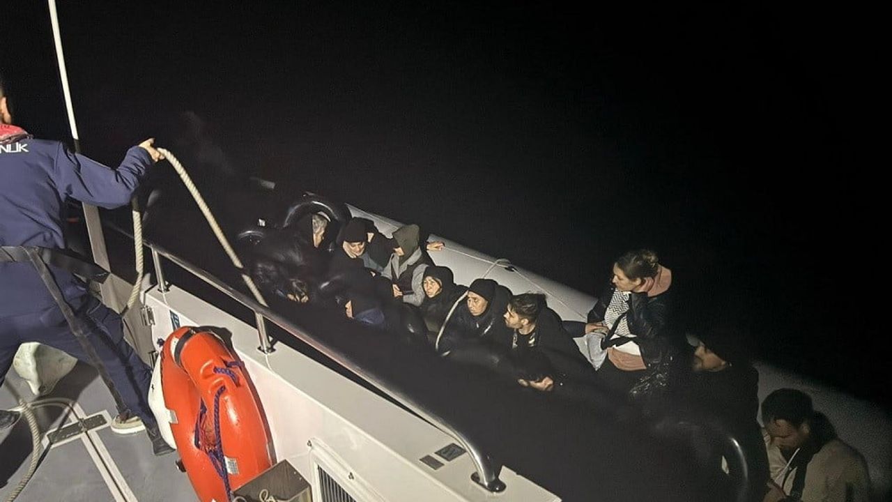 Çanakkale'de 34 Kaçak Göçmen Ele Geçirildi