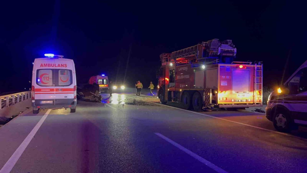 Çanakkale’de Trafik Kazası: 5 Hayatını Kaybetti
