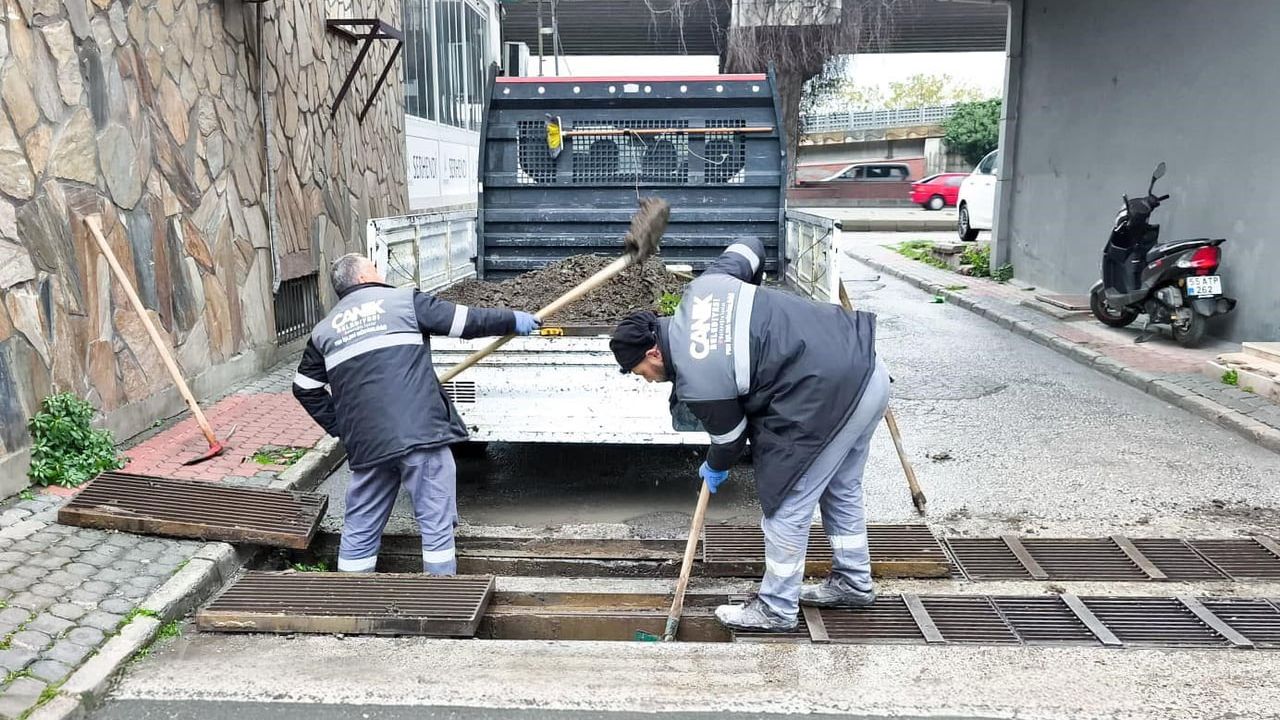Canik Belediyesi'nden Mazgal Temizliği Çalışmaları