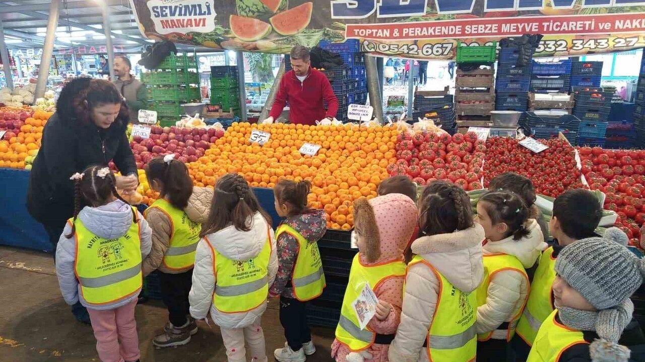 Çaycuma'da Anaokulu Öğrencilerinin Yerli Malı Haftası Ziyareti