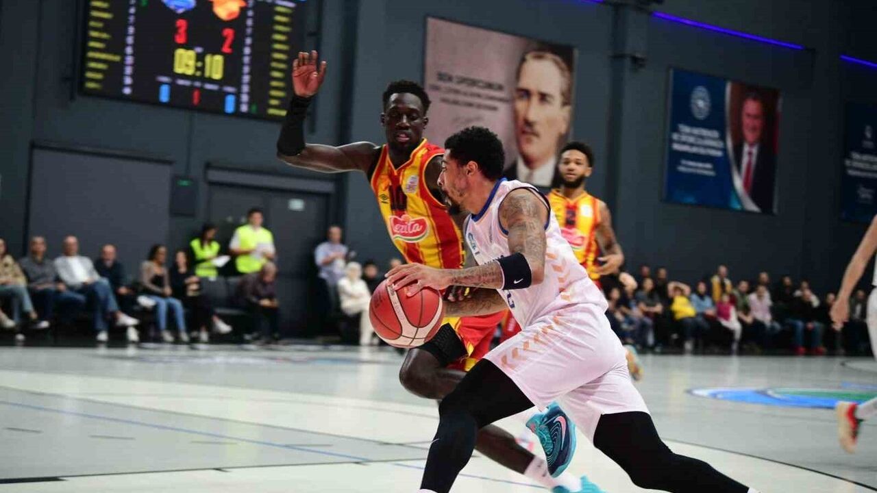 Çayırova Belediyesi, Göztepe'yi Yenerek Öne Geçti