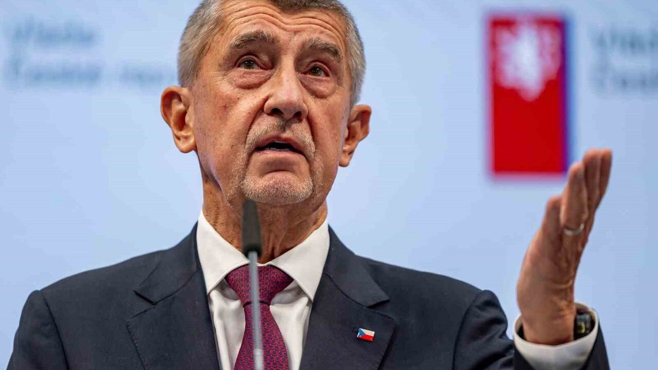 Çekya'da Yeni Koalisyon Hükümeti Kuruldu