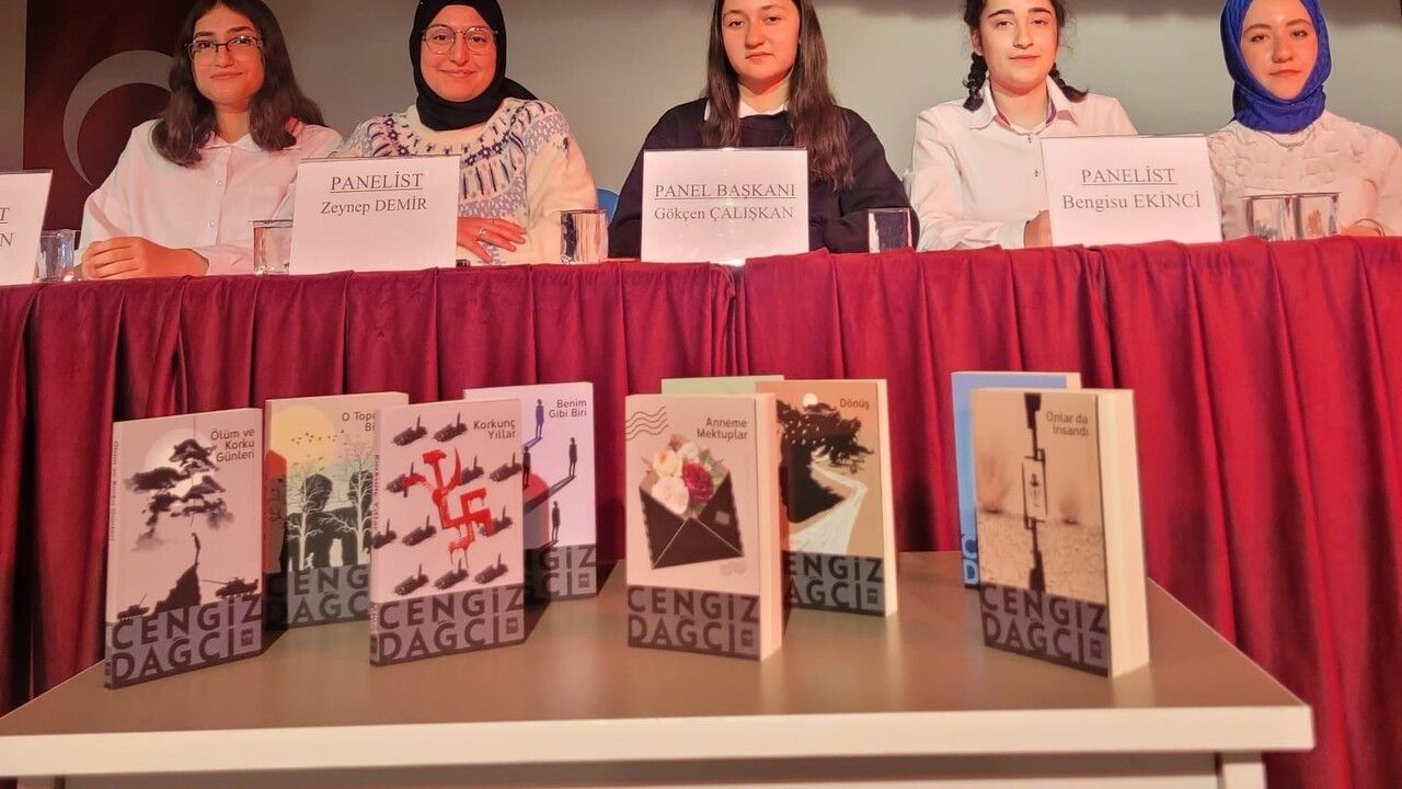 Cengiz Dağcı Paneli Eskişehir'de Gerçekleştirildi