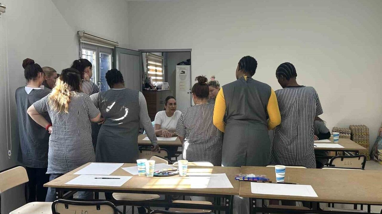 Cezaevinde Sağlık ve Sanat Atölyeleri: Kadın Mahkumlara Destek Projesi